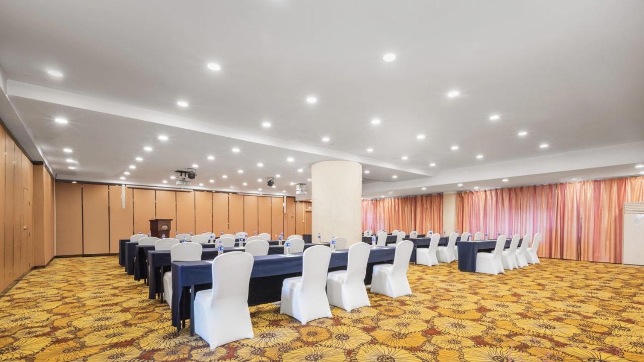 Holiday Inn Shijiazhuang Central By Ihg Экстерьер фото
