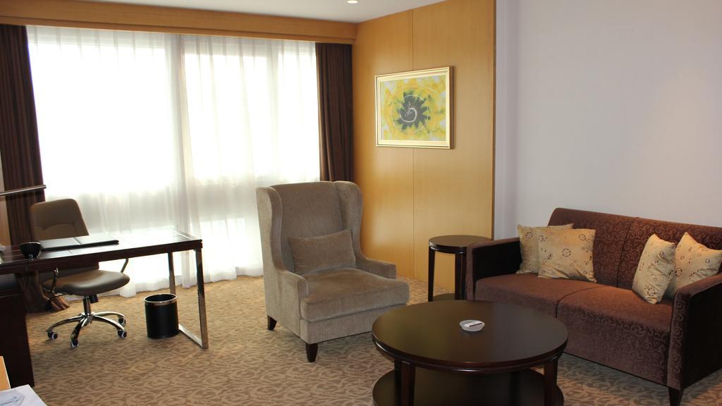Holiday Inn Shijiazhuang Central By Ihg Экстерьер фото